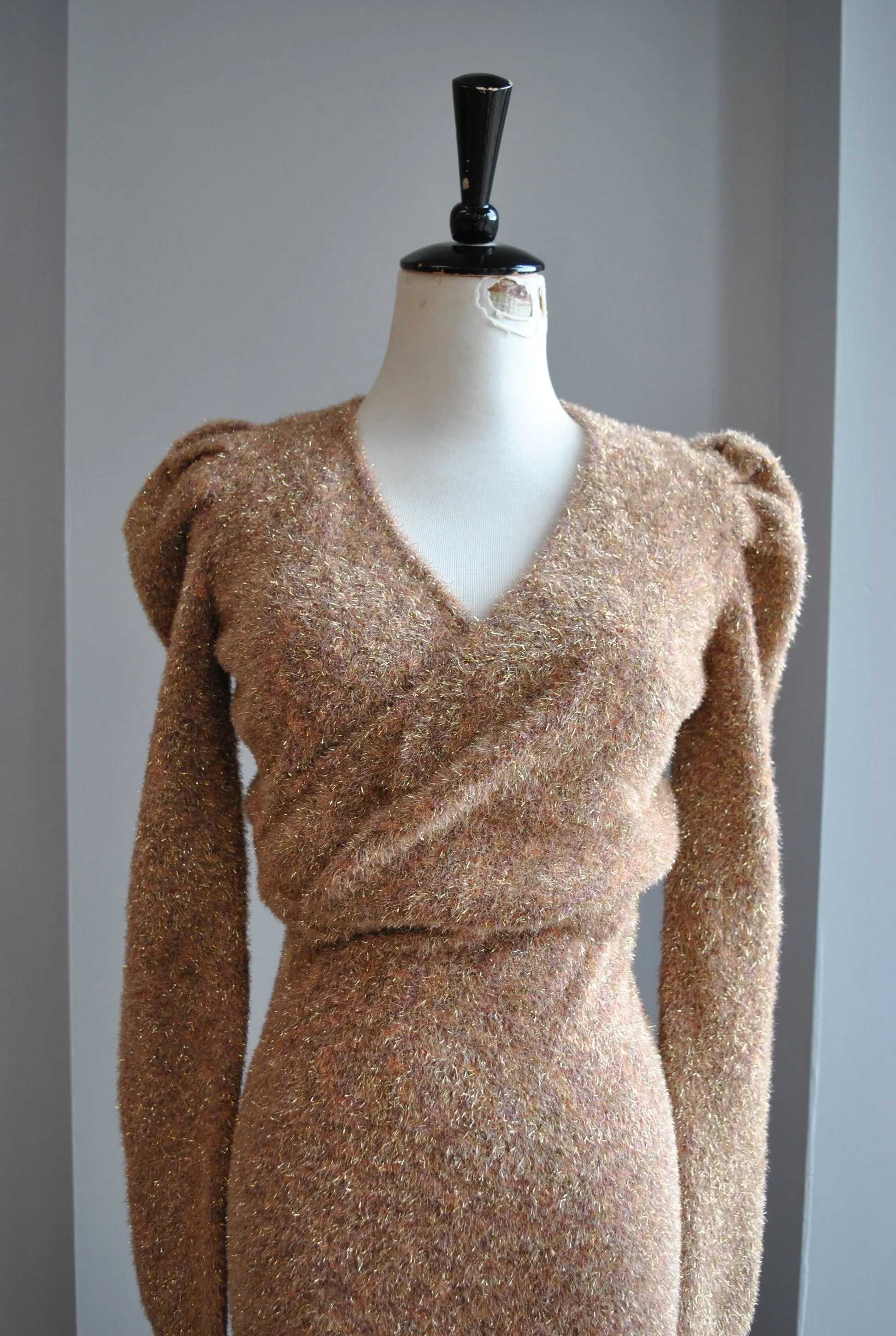 CLEARANE - GOLD SWEATER DRESS
