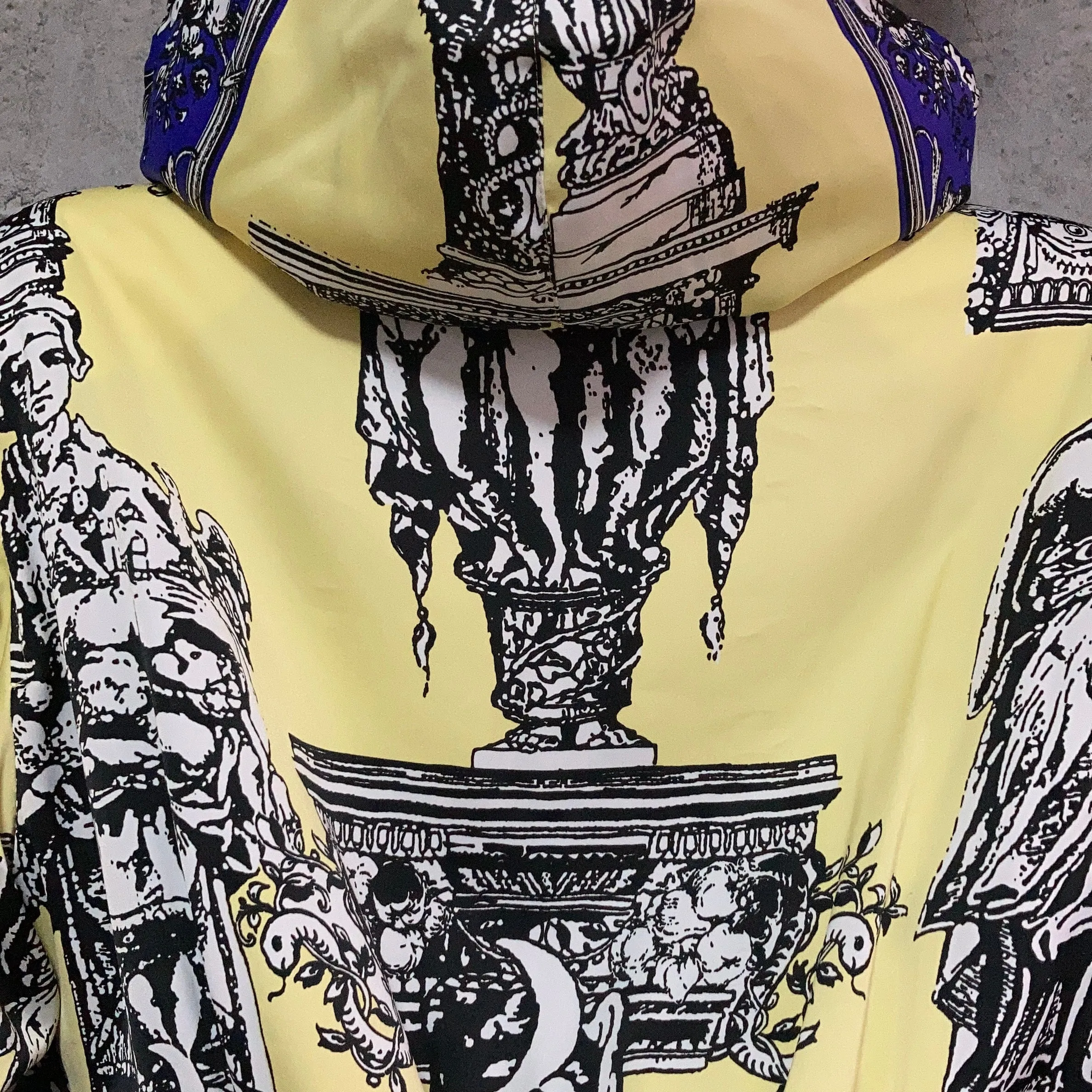 Luna Mattino sculpture statue puff jacket