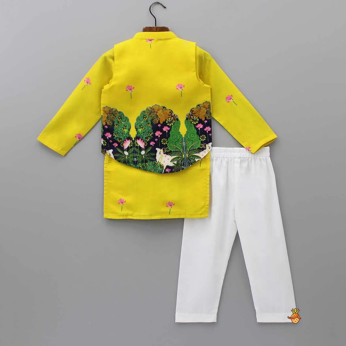 Pre Order: Yellow Printed Kurta With Open Jacket And Pyjama