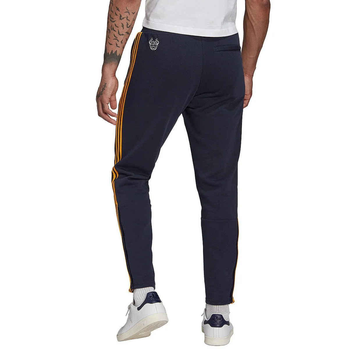 Real Madrid Casual 3S presentation tracksuit 2022/23 - Adidas