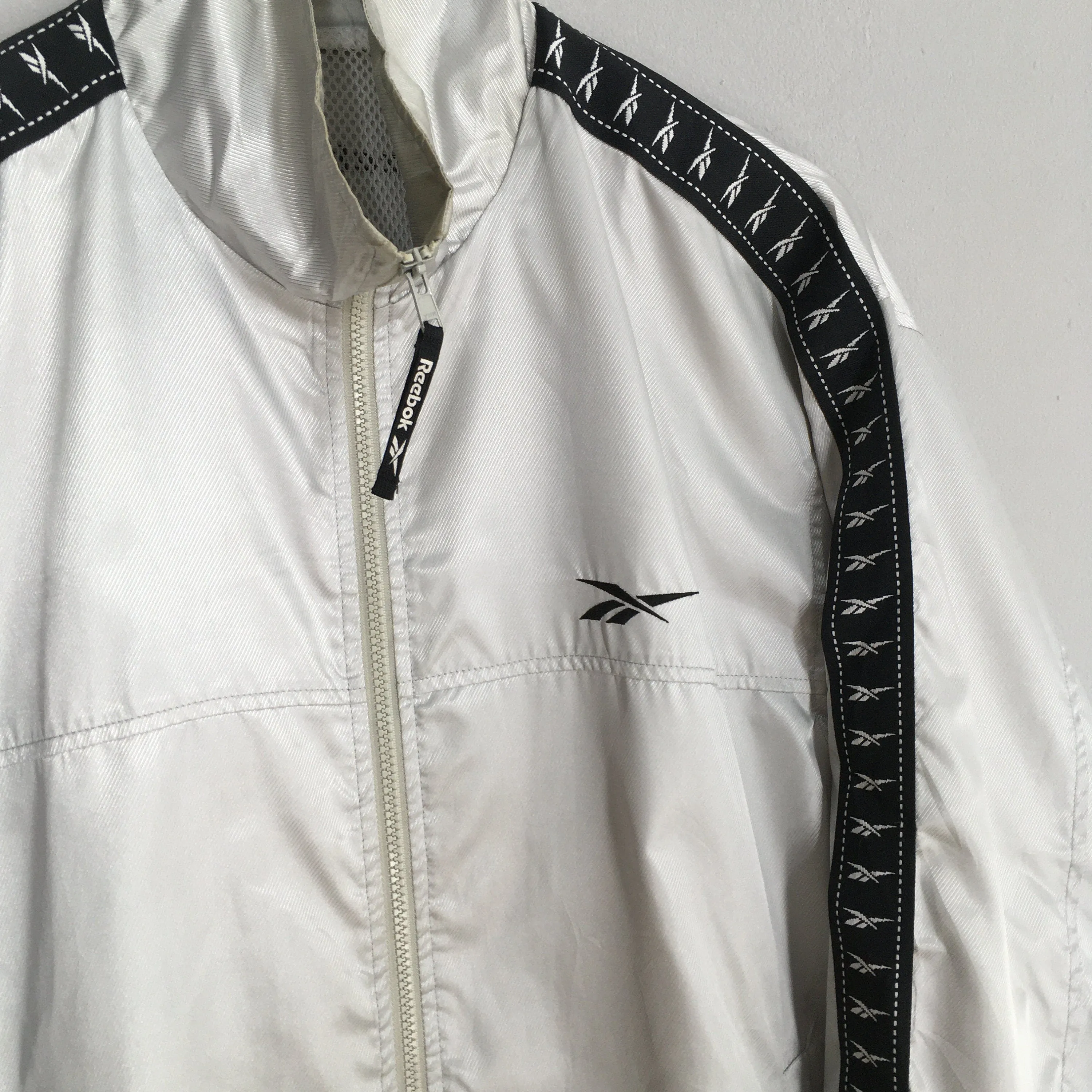 Reebok Sports Windbreaker Jacket Medium
